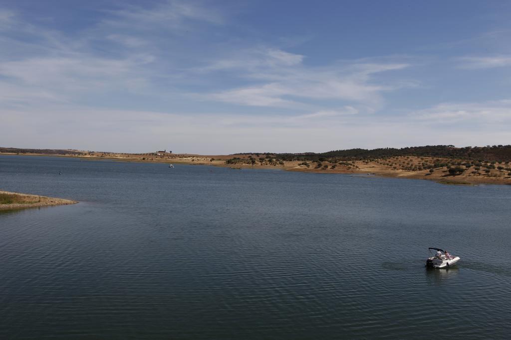 Aldeia Do Lago Villa Портел Екстериор снимка